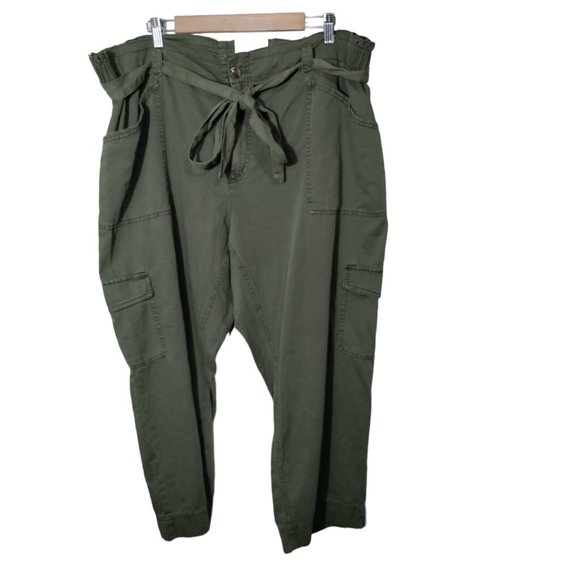 Old Navy Pants & Jumpsuits Old Navy Green Cargo Pants Womans Size